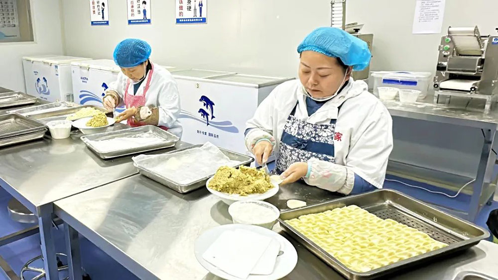 非遗年味里的“小饺子” 传统技艺在药品零售中的创新传承